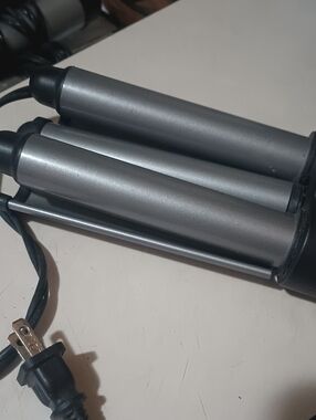 Revlon Silver Triple Barrel Waver Hair Styler